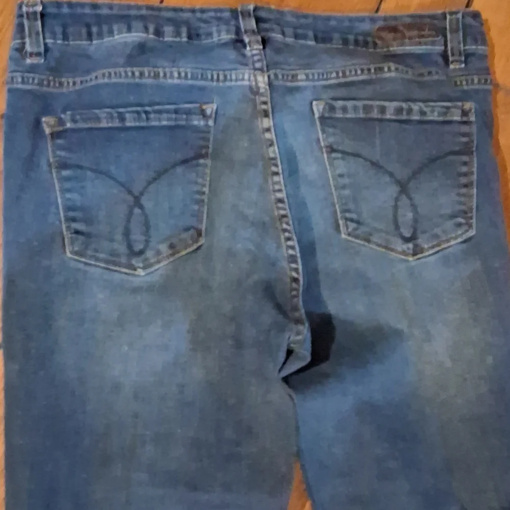 Calvin Klein Women's Denim Skinny Jeans - Picture 6 of 7